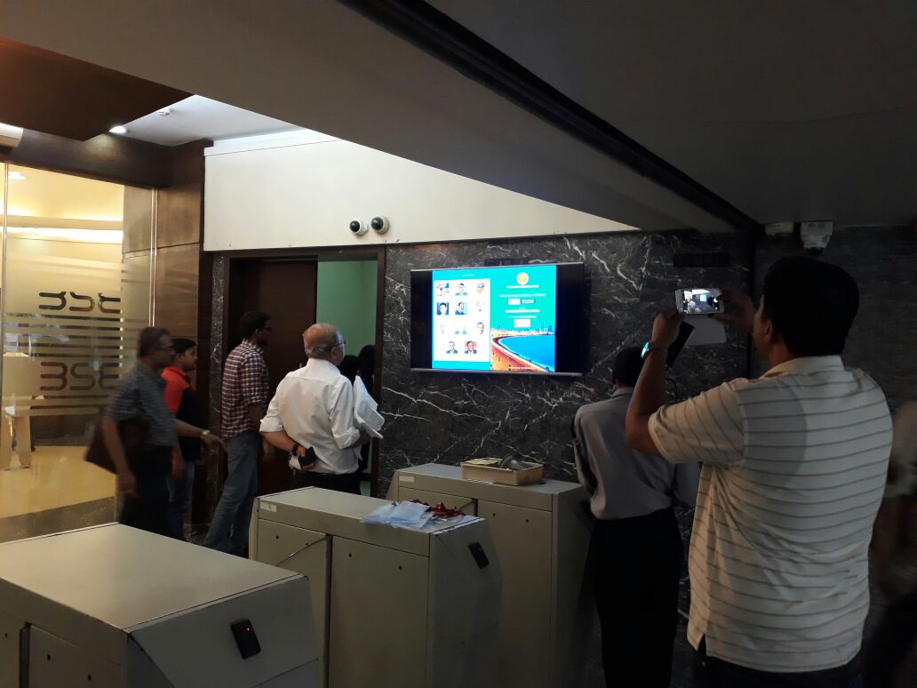 Hef_Mumbai's tweet photo. People at @BSEIndia reading about our seminar #AcceleratingEconomyOfBharat scheduled for 20th Jan 2018 https://t.co/bwGgiV1sY5
