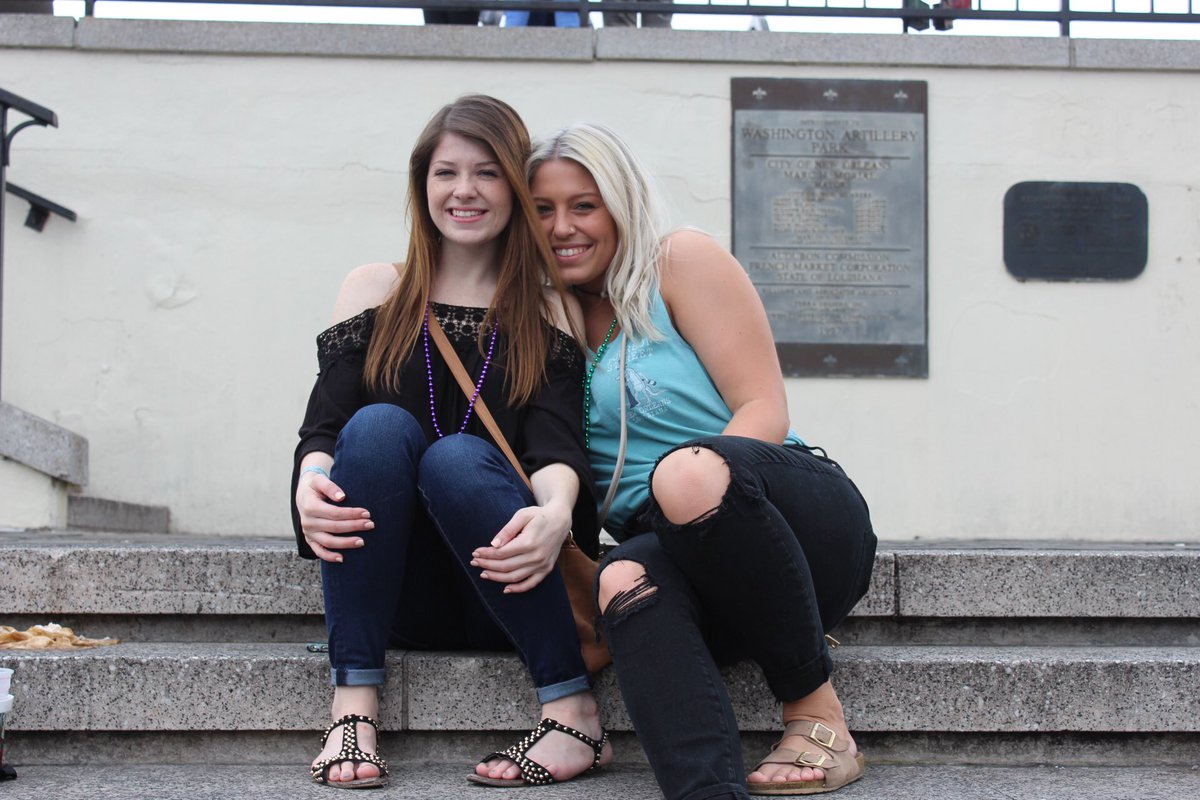 FreakingDudley's tweet image. HAPPY FREAKING BIRTHDAY @_ernsum ! 💜🍹 I hope your day is full of margaritas and non slip shoes. LOVE YOU 😘 Can’t wait to celebrate!