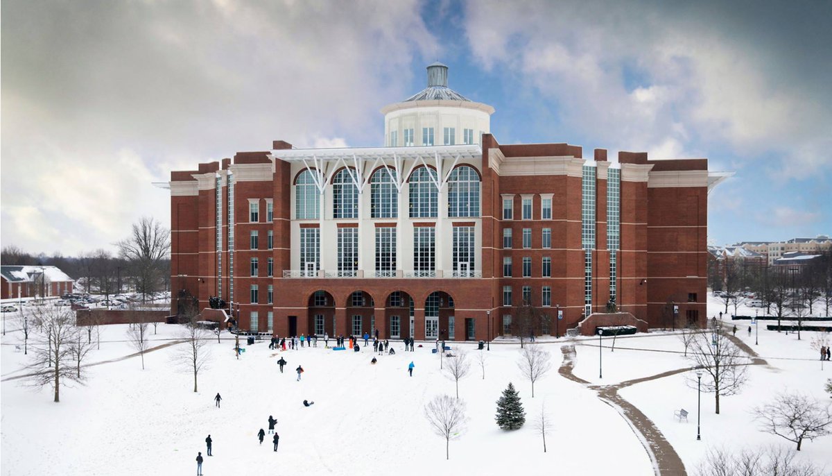 universityofky's tweet image. Happy Friday, #BBN! 💙❄️💙 #seeblue