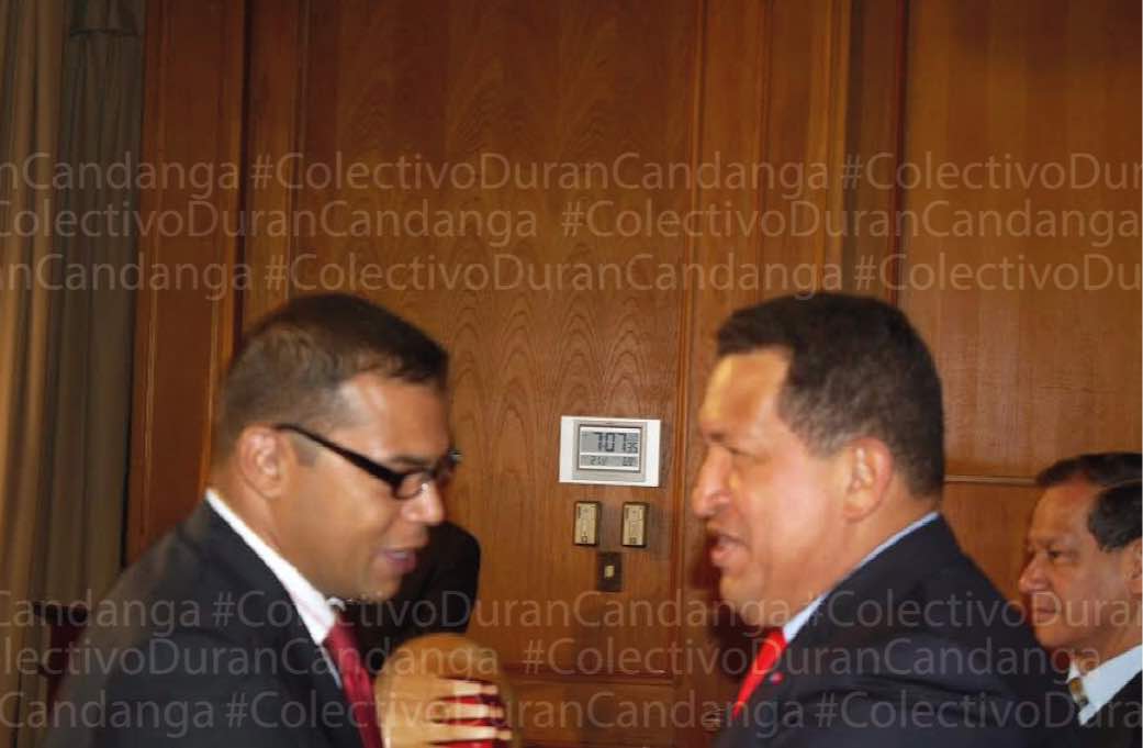 BebaCombatiente's tweet photo. #FiscalGeneralJusticiaParaDuran Cuando recibiste el premio nacional de Periodismo de manos de nuestro Comandante @chavezcandanga https://t.co/2scR1AoLrK
