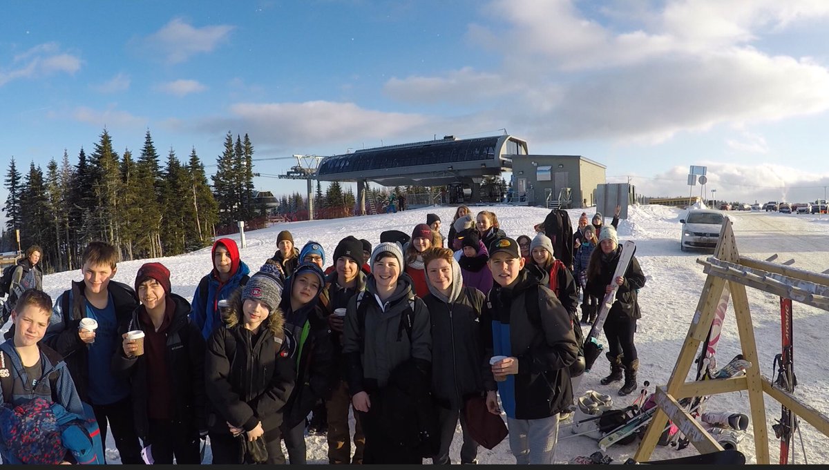 ESNIinfo's tweet photo. Great day of skiing on Le Massif. https://t.co/mBwGdJfVN9