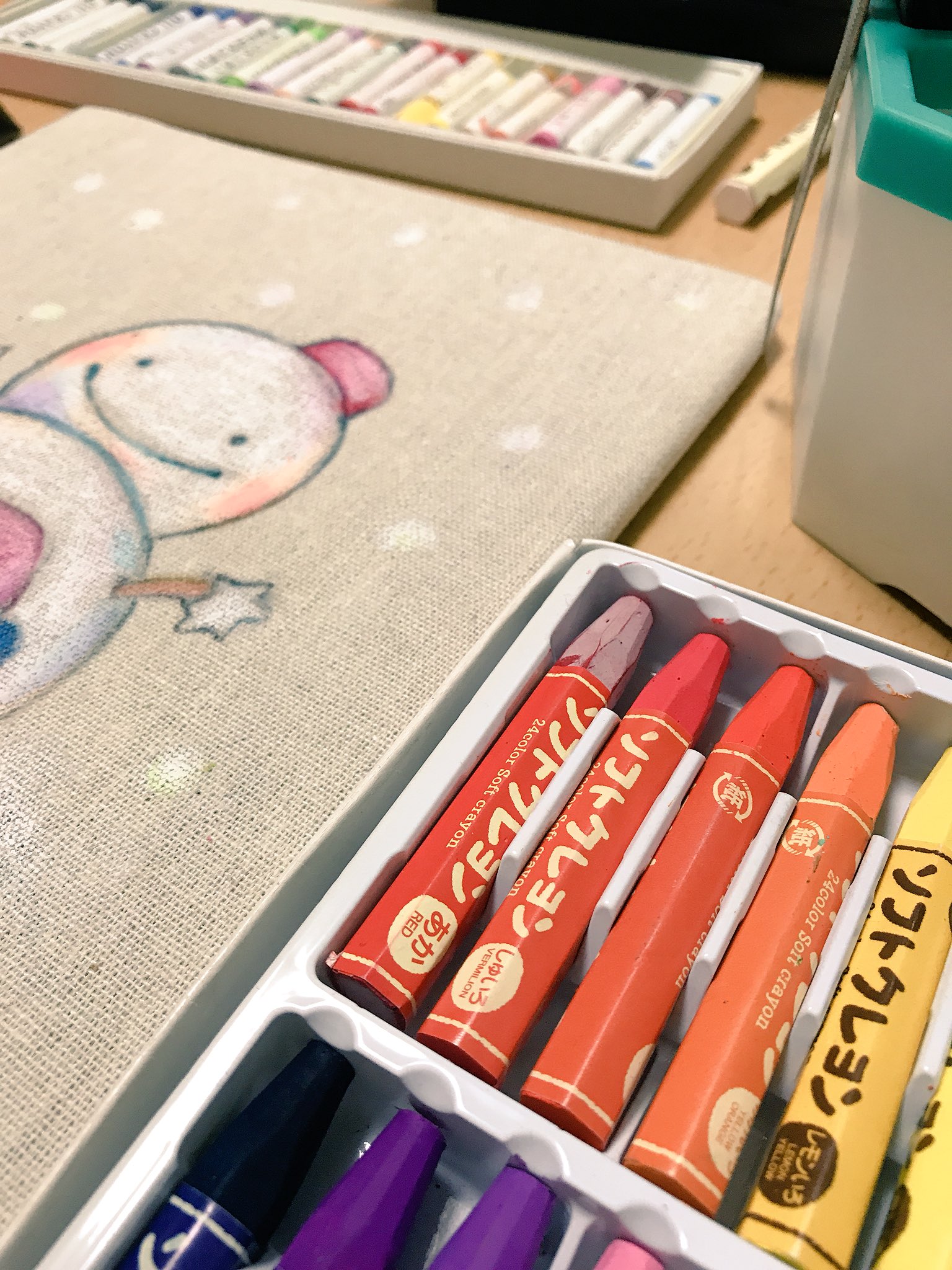 スポーツの試合を担当している人 目を覚ます ワードローブ パステル クレヨン 100 均 Feadior Jp