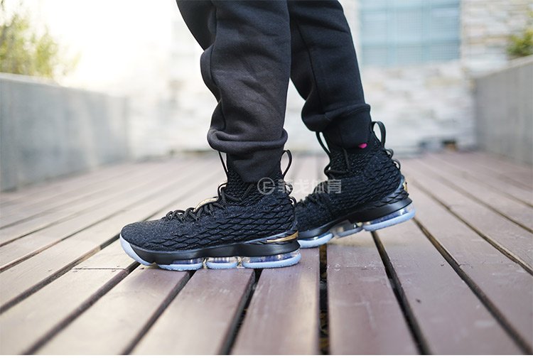 lebron 15 jeans