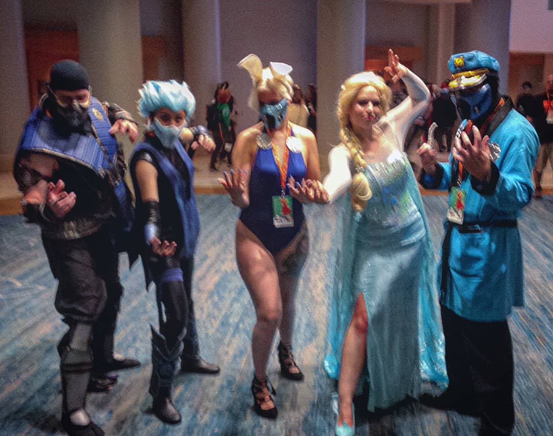 JoelXero's tweet photo. Insert cool puns in the comments section below. These characters can send CHILLS up a person's spine everywhere they go.
#SubZero, #Frost, #SubBunny, #Elsa & #SubHefner. βββπ
#frozen #Disney #subelsa #mortalkombat #mk9 #mortalkombatcosplay #cosplay #comiccon #playboy https://t.co/FHCD2CQzcX