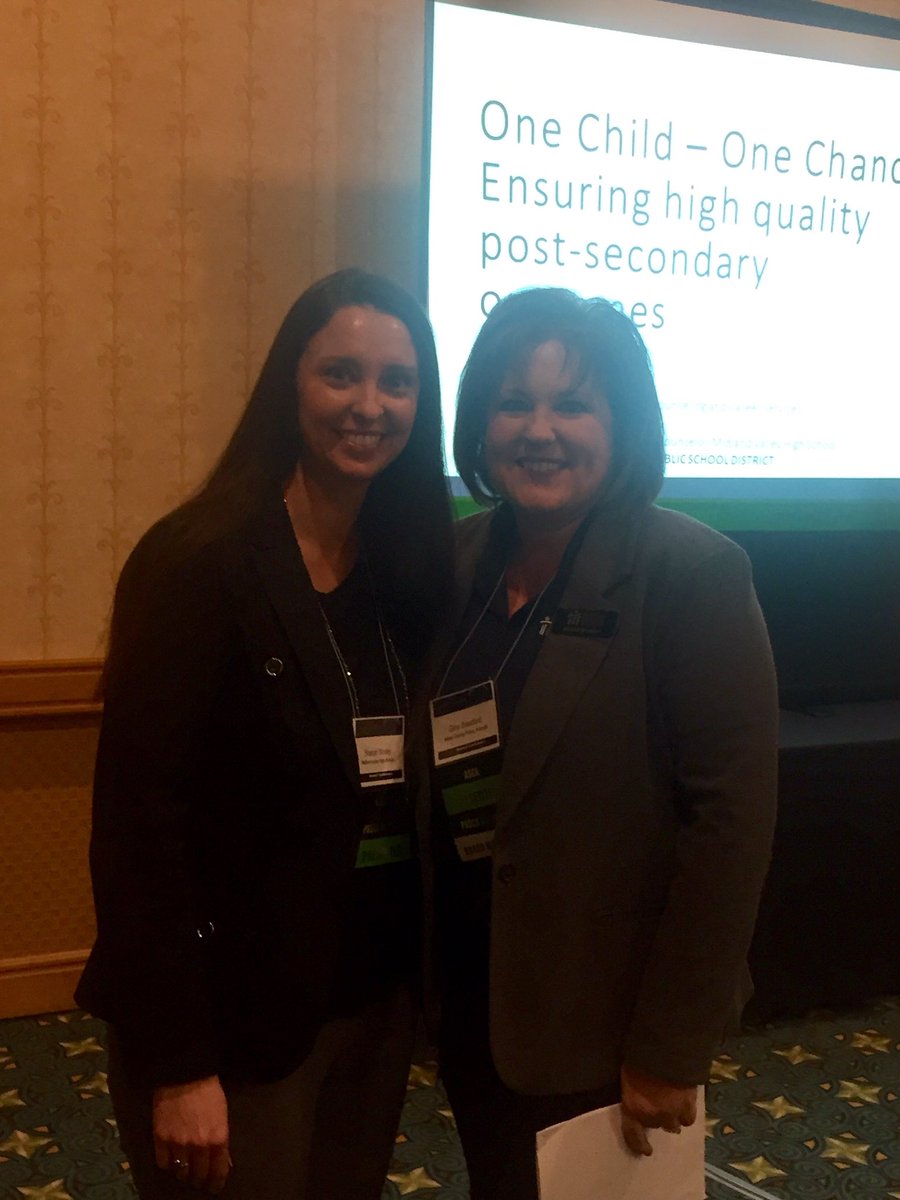 KimRyans3's tweet photo. @AikenPublicSch #OneChildOneChance #PSSCA2018 #PSSCA18 Learning from the best!!!
@CounselorGLB @Sharon_Worley1 https://t.co/NaCCqCLDkR