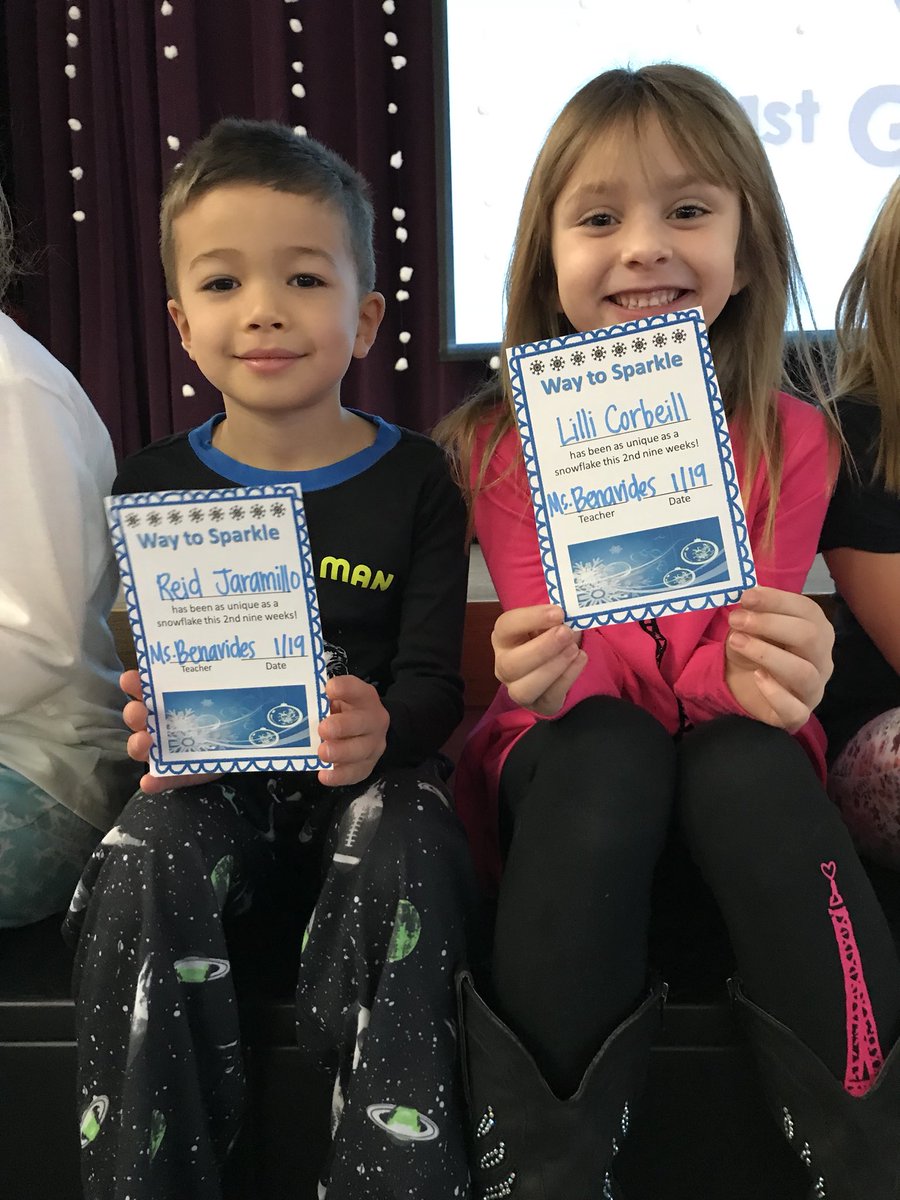 msbenavides2nd's tweet photo. 2nd Nine Weeks Awards winners! #waytosparkle #Sonntaglearns https://t.co/0ccfxClOcH