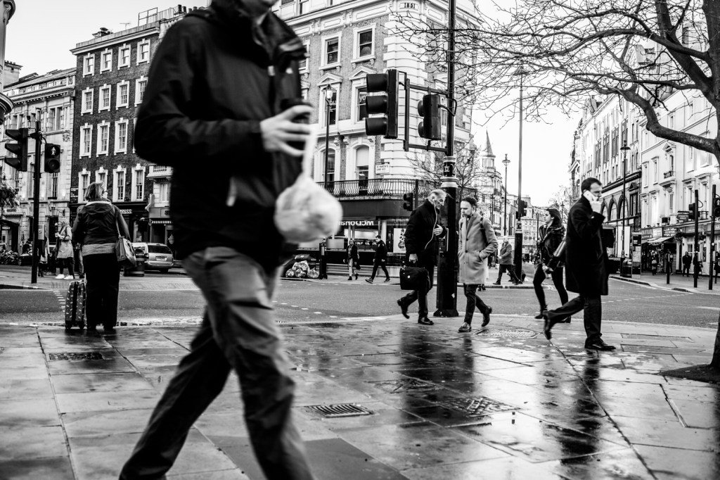 Street Photography in London – a personal project sharpedgephoto.co.uk/street-photogr…