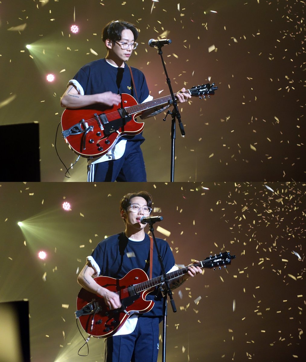 웃는 모습을 좋아하는 만큼 
슬픈 모습도 응원한다는 것, 

마음담은 소감을 길게 적었다가 모두 지워버리고 남길 수 있는 유일한 말.