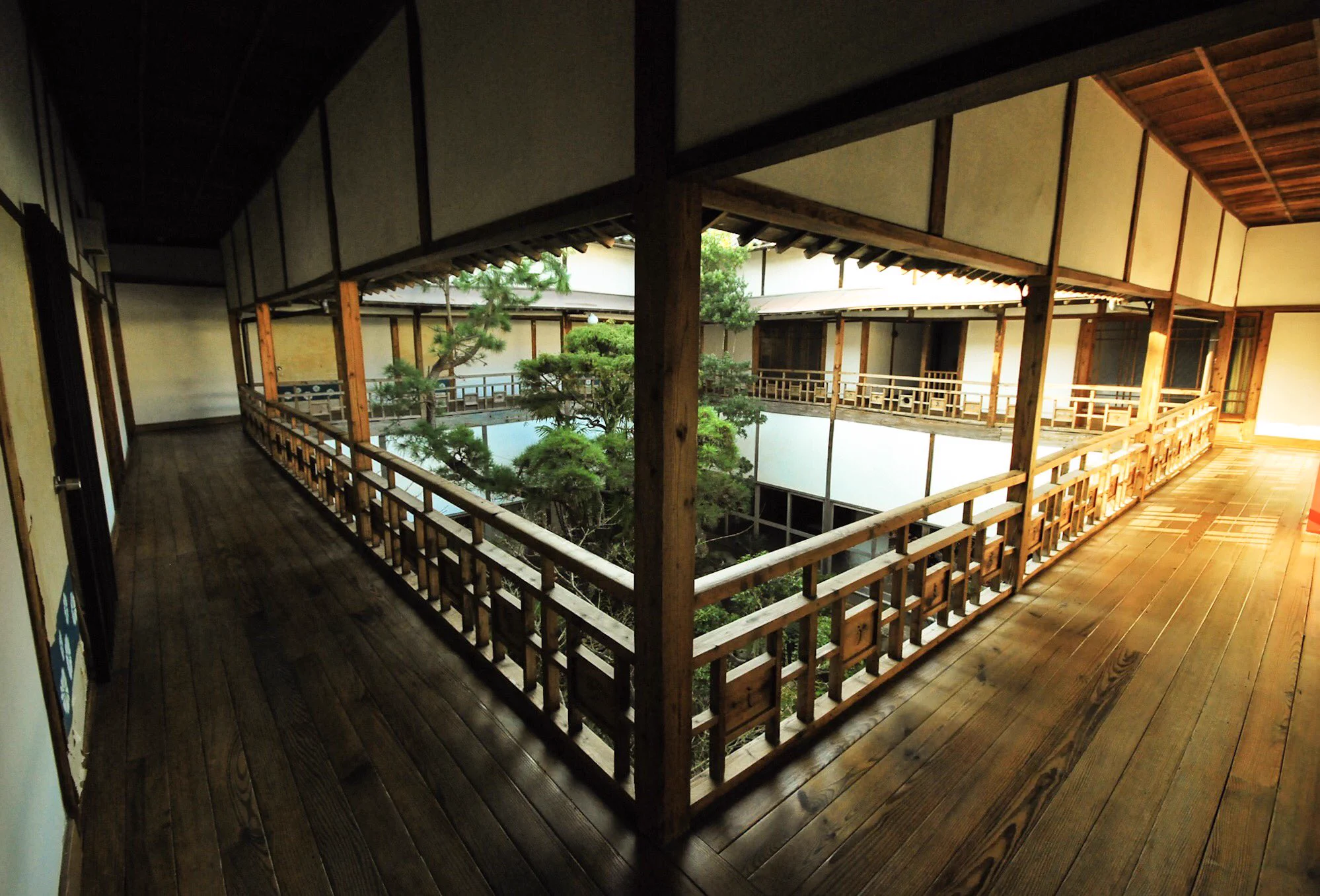 大正時代からほぼ手入れなしの歴史的旅館！！萩に訪れるときにはぜひとまってほしいw