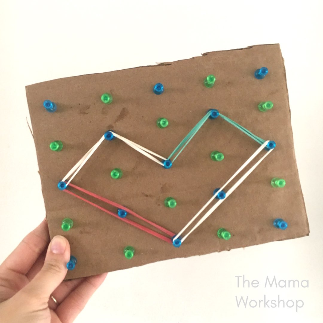 TheMamaWorkshop's tweet photo. DIY Geoboard for Kids. For fine motor and STEM. 📌 

👉https://t.co/1GfEd5HUlX #preschoolactivities #toddlerlife #sahmlife https://t.co/u0ZVc0Ophg