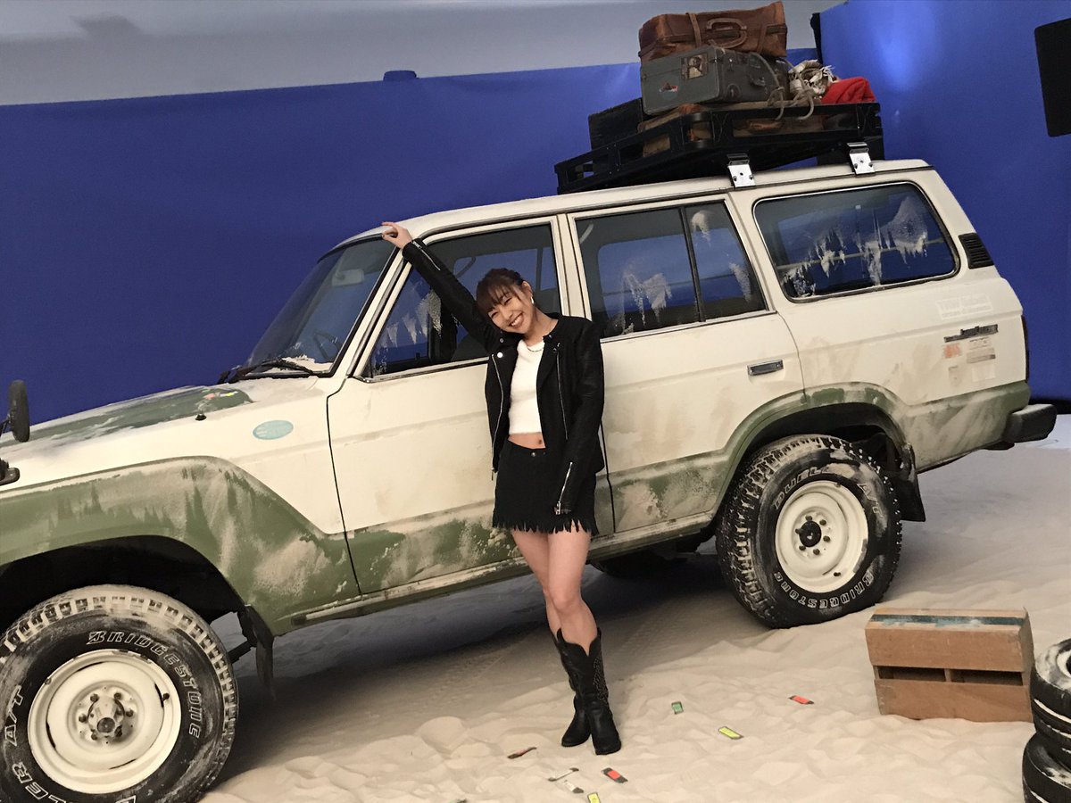 須田亜香里 Ske48 V Twitter 今日はリクエストアワー1日目で アルバム 僕たちは あの日の夜明けを知っている から靴紐の結び方を今日は歌わせてもらいました この前電車のホームでジャケット写真見かけたので貼っておきます Akb48 僕たちはあの日の 夜明けを