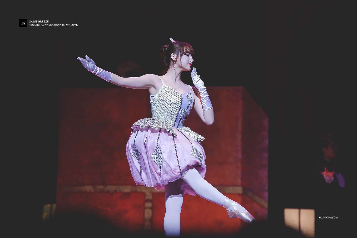 DT6awDSVQAAdQLq.jpg:large