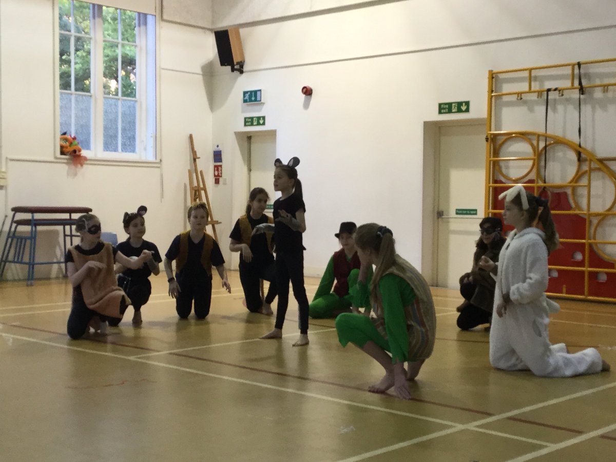 CFS_MusicDept's tweet photo. Such talent! We were delighted to watch members of our Musical Theatre and Street Dance clubs in assembly this morning. #drama #dance #music https://t.co/lta08M8qoL