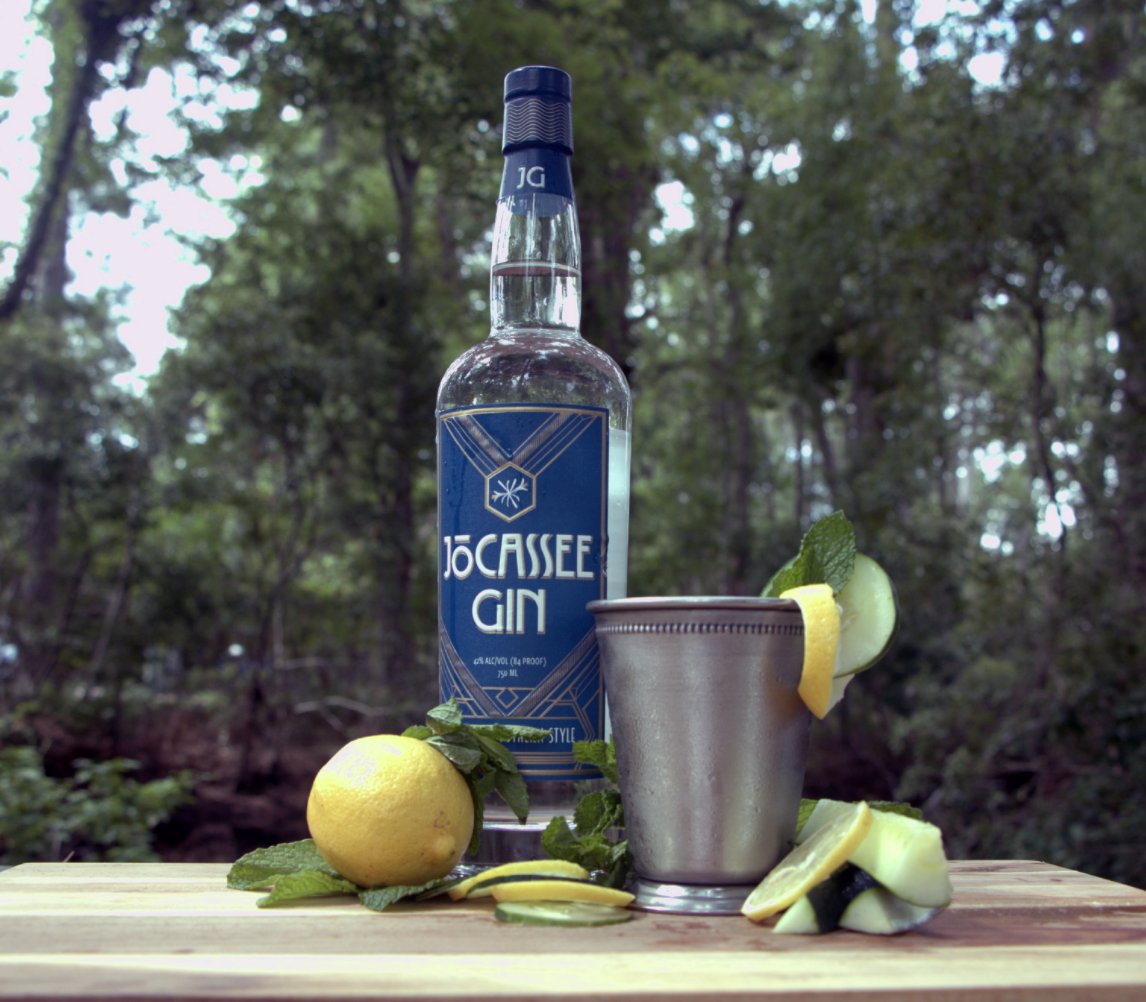 Fridays call for a <a href="/JocasseeGin/">Jocassee Gin</a> cucumber mint lemonade! Come by for a taste of this delicious gin. Recipe here: ow.ly/wdun30fcdiL