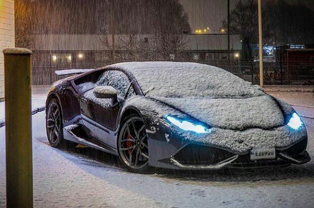 SweetRidesOnly's tweet image. Snowy Huracan❄️❄️