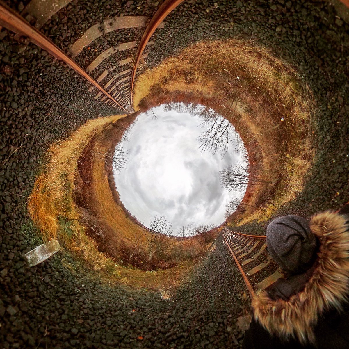 gaba_vr's tweet photo. Walking to the Moon and back 🌕
#rearguard360 #winter #cinematic #warm #clouds #sky #rails #wanderer #360 #360camera #360cameras #360photo #360photography #lifestyle #lifein360 #littleplanet #littleplanets #magyarinsta #theta #theta360 #tinyplanet #tinyplanets #lifeallin https://t.co/xCwAuWL9TX