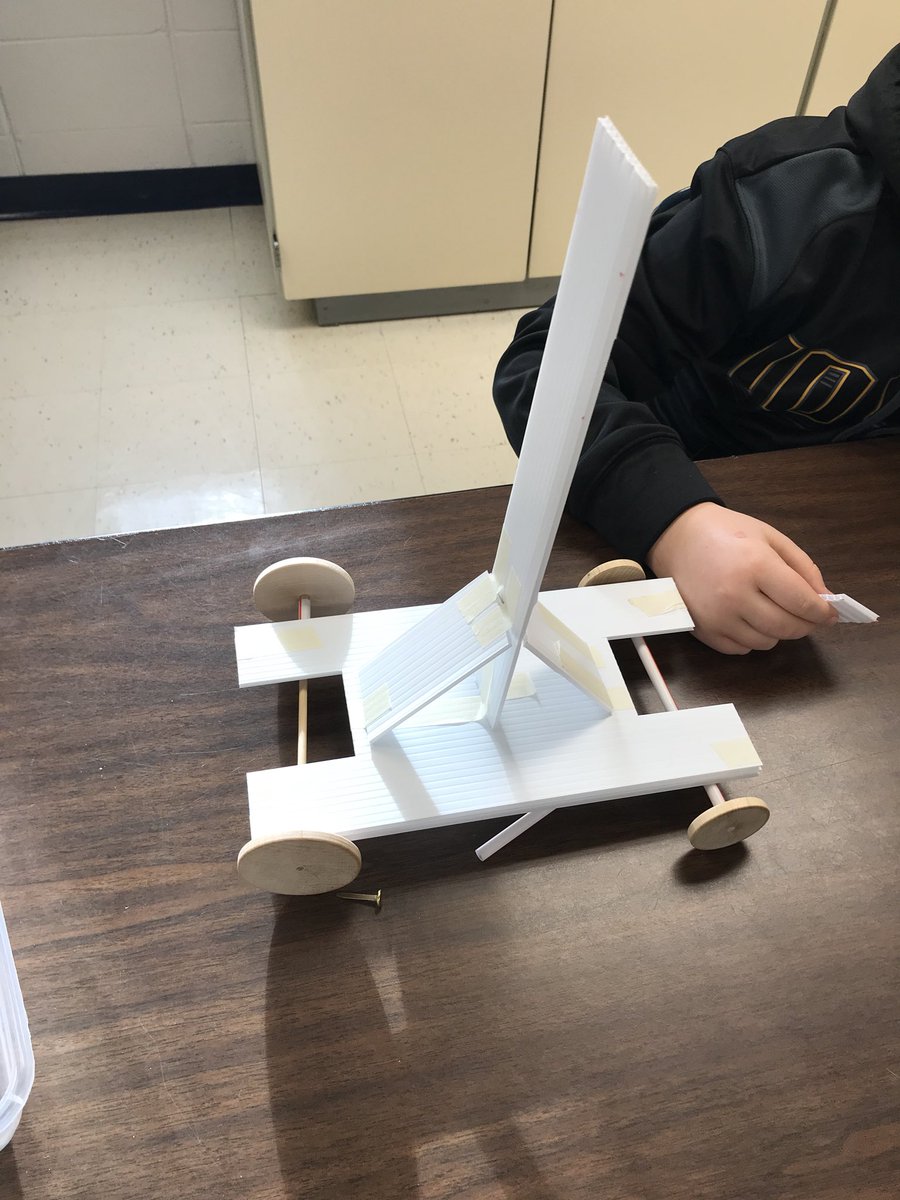BurkeSwenson's tweet image. 7th Grade STEM with some intriguing Gravity Cruiser design ideas! Anxious to see if/how they work! #STEM #CreativityInEngineering #LCMSPTB