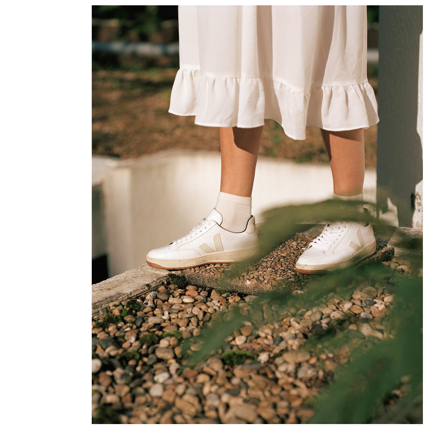 Veja v12 b mesh shop white pierre