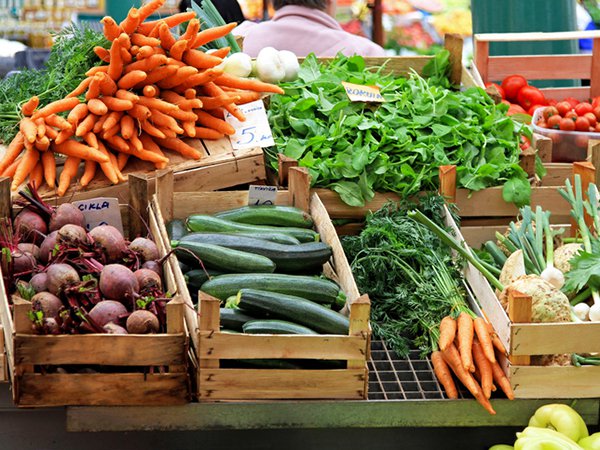 Farm to Table Friday:  Where are your favorite #LocalFarms, #Charlottesville?  What do you buy from them? #Food #LocalFood #HealthyLIving eatright.org/resource/food/…