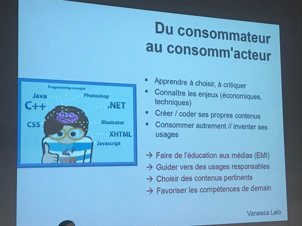capsycom's tweet photo. "Addictions aux écrans", @Vanessa_Lalo remet les pendules à l'heure du numérique... Et les technologies à leur place d'outils... Comment s'approprier le numérique ? Communiquer, faire ensemble ? Là est le vrai débat... Devenons Consomm'acteur !!! #numerique https://t.co/LETFe5hmBJ