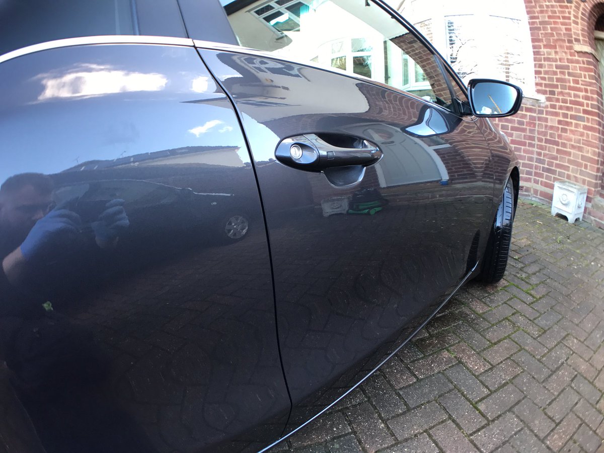 MotorSplash_'s tweet image. Good afternoon everyone! Another regular of ours Kia Ceed in for a deluxe wash #Valeting #Cheltenham #Kia