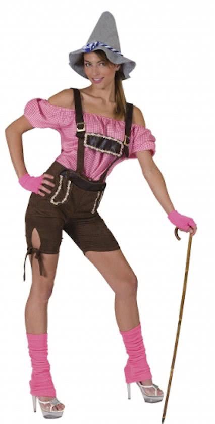 Kom morgen verkleed naar ons “ VERRASSINGSFEEST “ het word een geweldige avond met live optredens en een super dj en dat allemaal in samen werking met #partyplanners dus 200% #FEESTGARANTIE