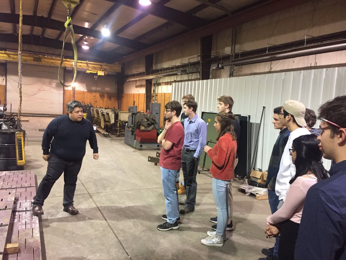 USC_STEAM's tweet photo. STEAM students working on real problems with local company @EAFab and partner school Bethel Park. #think_critically #solve_problems https://t.co/NUbOfICDJ5
