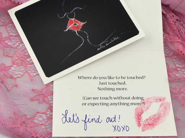 TiffinTalk_net's tweet photo. One of 69 different conversation prompts in our #Heart2Heart card box. 😉 
(Purchase them here: https://t.co/kEr3kd5IuK)
#TechOffTalkOn #TiffinTalk #ValentinesDay https://t.co/U5cMJQG6HC