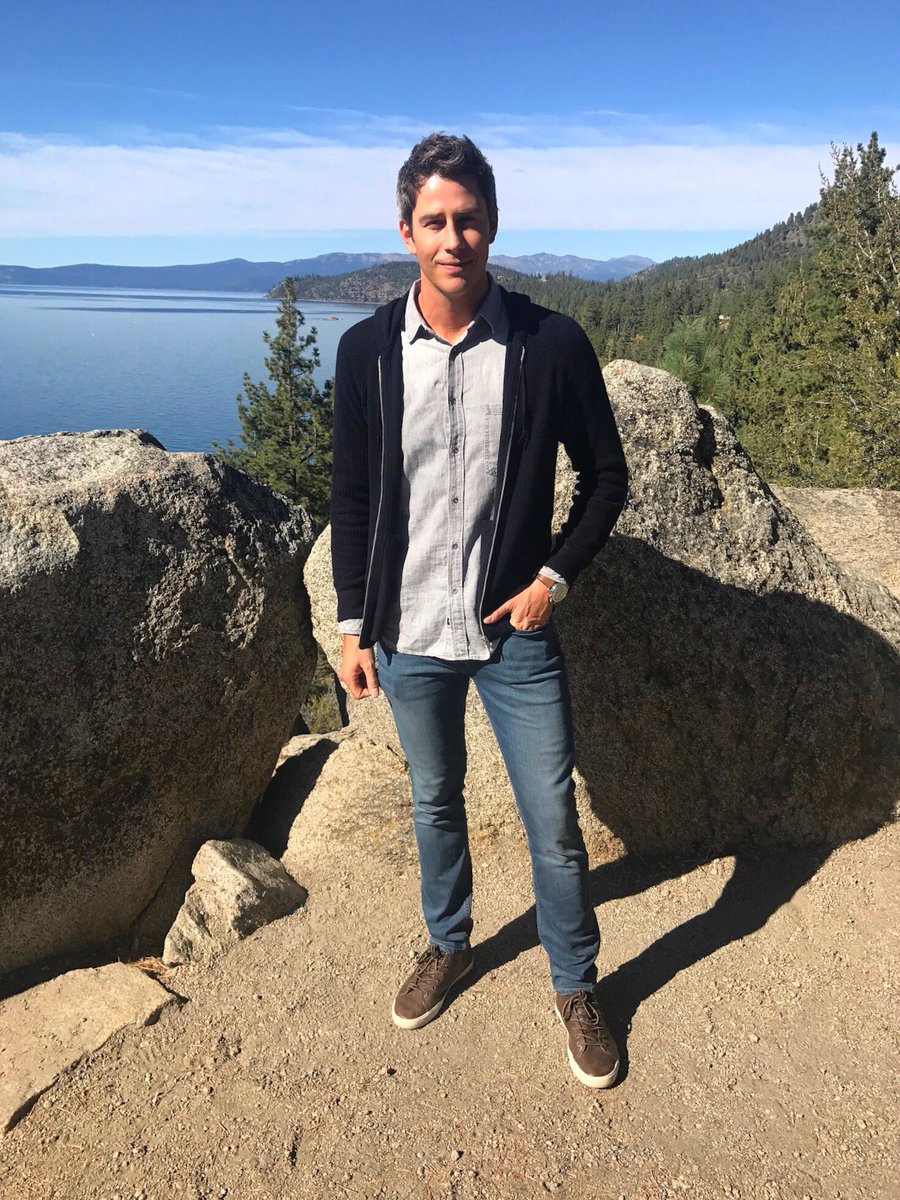 whatismylife - Bachelor 22 - Arie Luyendyk Jr - FAN FORUM - General Discussion  - *Sleuthing Spoilers* - Page 22 DT6y3mwVoAAXxGo