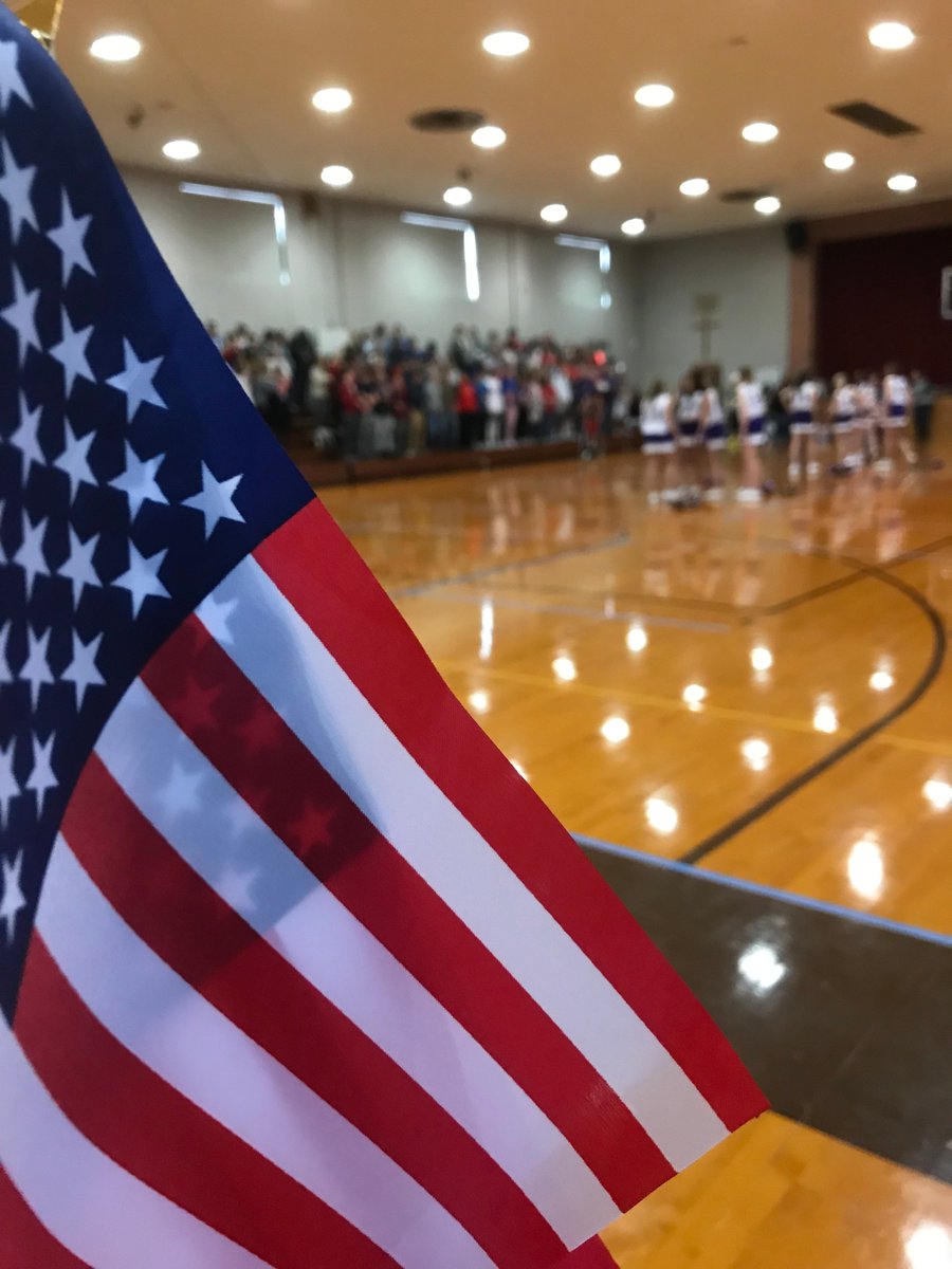 LeBlondEagles's tweet photo. Courtwarming Week 2018 -- Home for the Holidays, concludes tonight with basketball vs Cameron, coronation and the dance. Thanks to StuCo, LB Faculty &amp; Admin., and Senior parents for making it a week of memories. #LBisForever #LBisHome https://t.co/5g2AeBnzNd