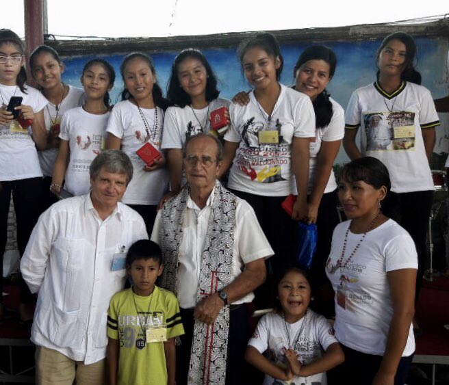 yetirhodanus's tweet photo. El Pontifice visito el hogar „El Pricipito“ en #PuertoMaldonado donde Padre Xavier #Arbex, que nacio en Ginebra🇨🇭ayuda desde decadas a #menores de la Amazonia🇵🇪 #FranciscoEnPerú #PapaEnPeru #JesuitasPeru https://t.co/0wUNSOEbtF