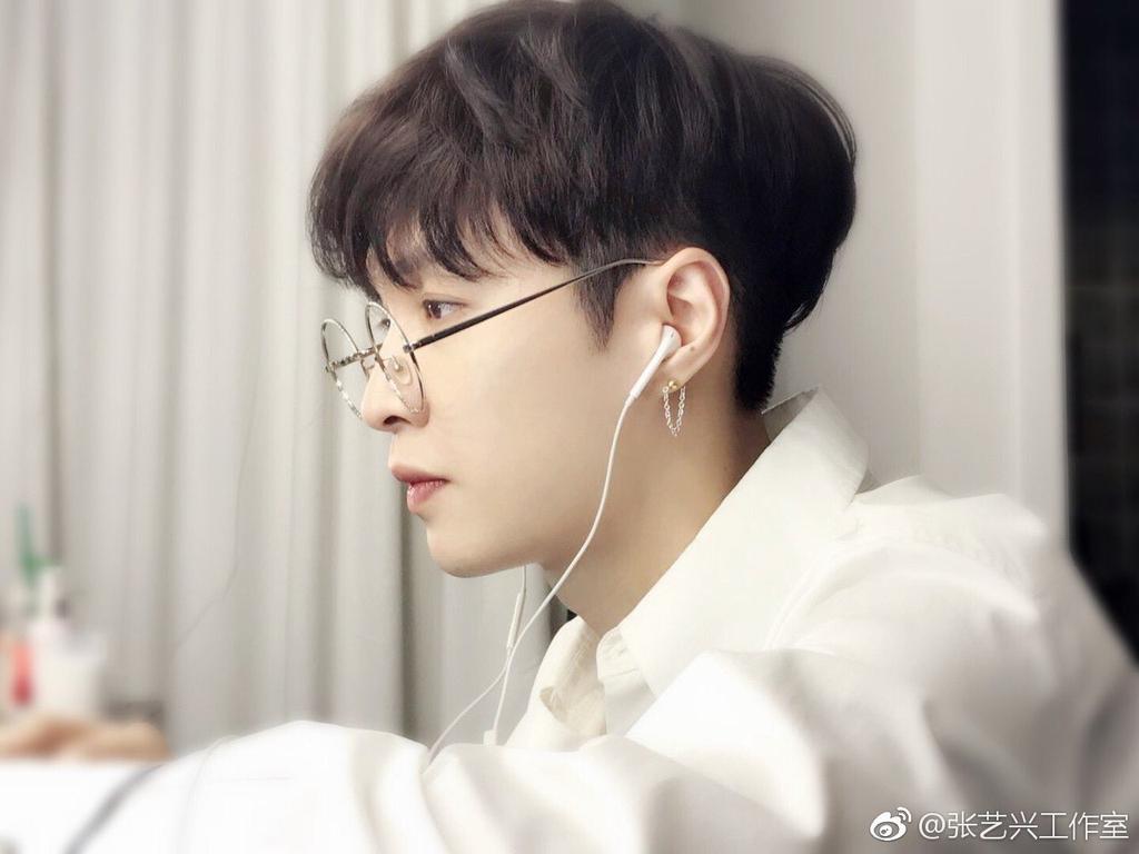 Generous_Roots's tweet photo. @iHeartRadio @theforum @weareoneEXO #iHeartAwards #BestFanArmy #EXOL

EXO https://t.co/CyDeEhdRFx