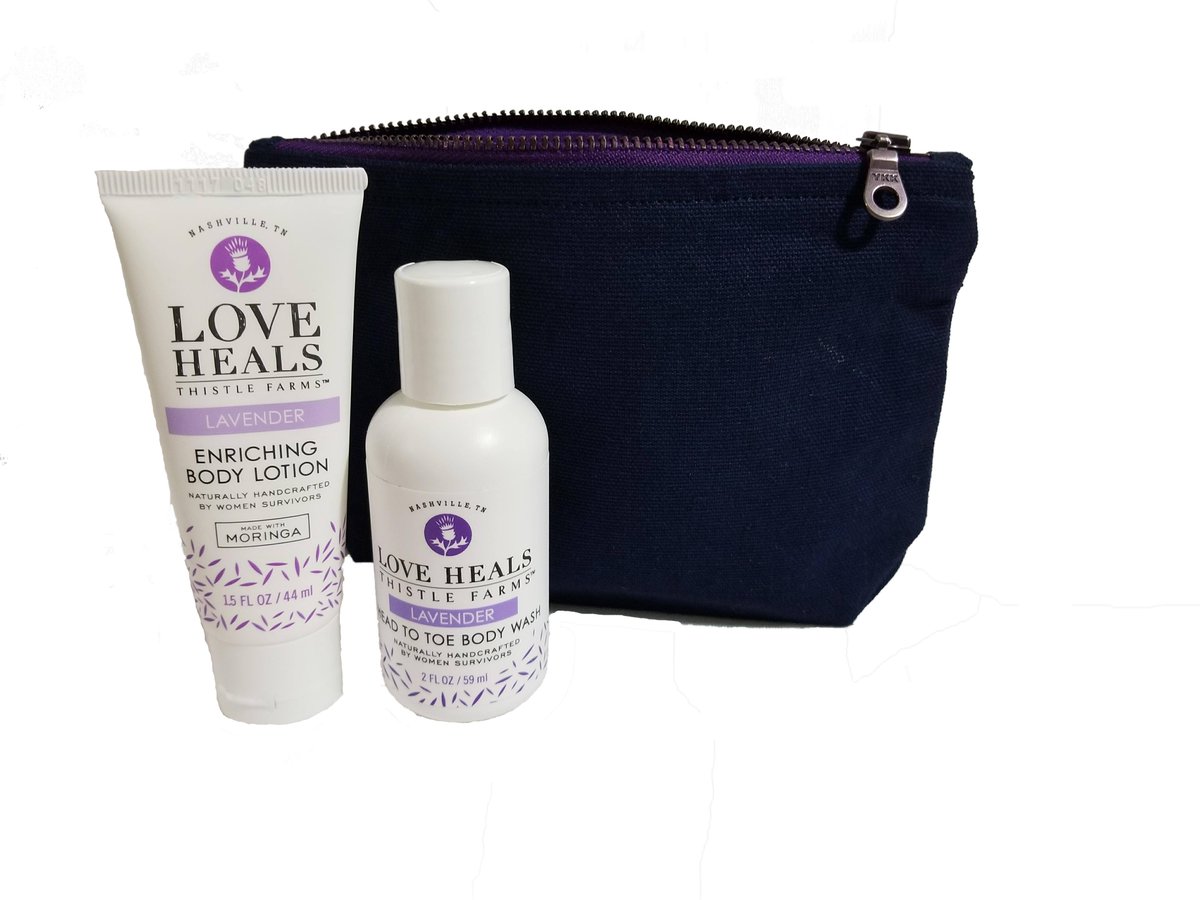 The body care mini-set and our #bareessentials bag are the perfect combo for your weekend getaway!
#awrmarket #ethicallymade #organiccotton #travelbags #workessentials #tsaapproved