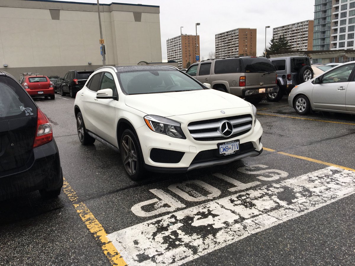 Talk about #badparking! That’s not a parking spot lady! She was parked there for over an hour and another joined her on the other side. #richmondbc