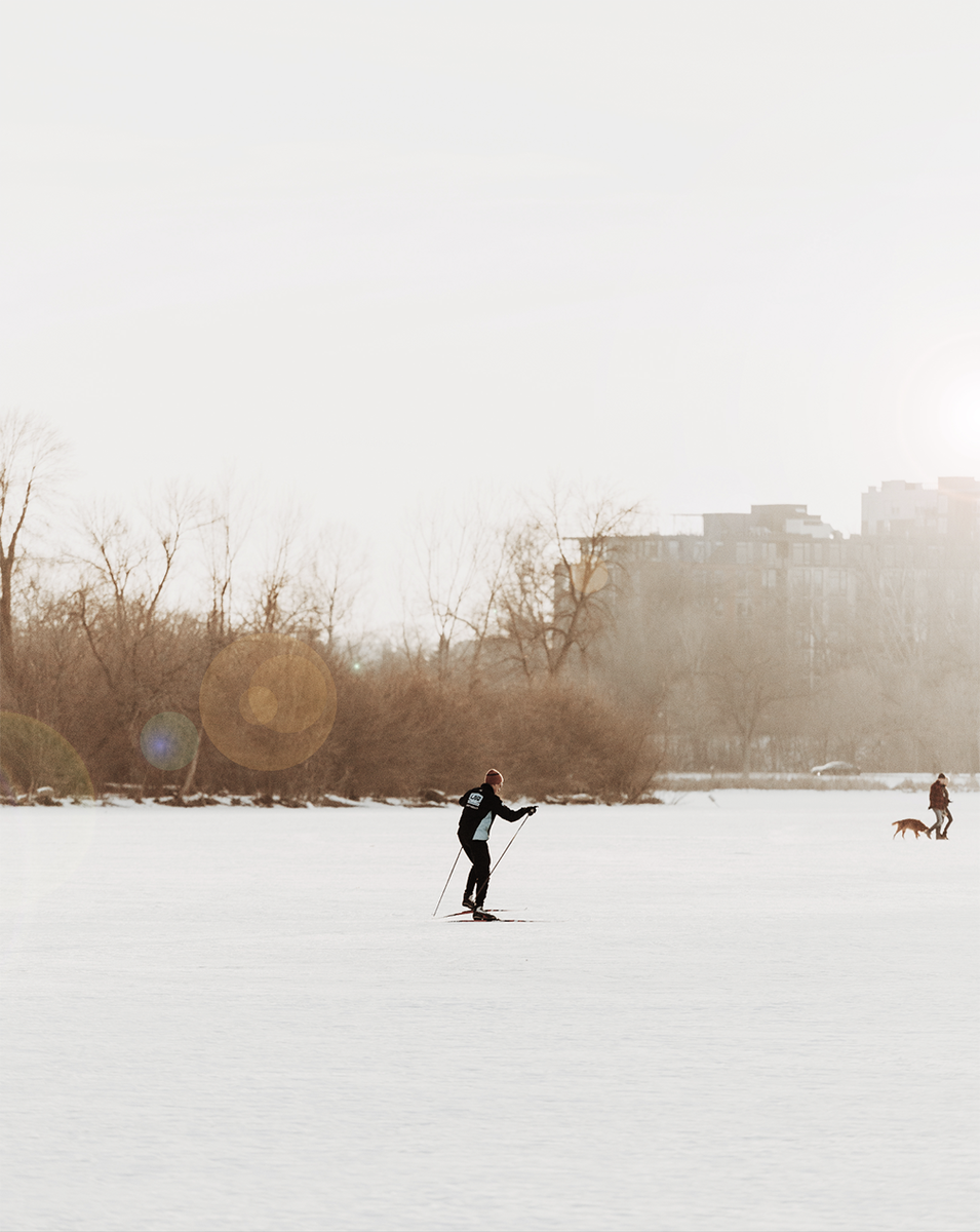 Minnesotans enjoy the lakes all year long. 

#Community #MPLS #CARAG #ExploreMN