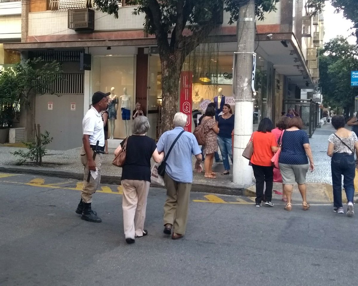 O Bem-estar da população também é nossa atribuição! Proteção é o nosso ideal! #GCMNiterói