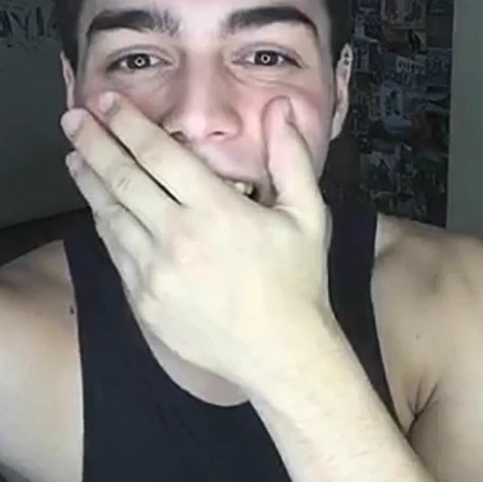 GuiMustache's tweet photo. Quando a pessoa q tem a voz linda te manda um áudio falando: https://t.co/rf5RfQhpdP
