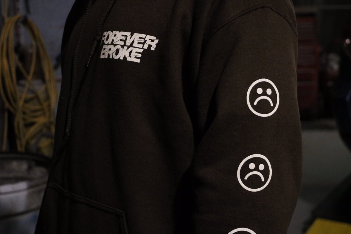 Foreverbrokejp's tweet photo. Forever Broke store is live again! Everything is back in stock! Stickers, hoodies, and banners! https://t.co/9rJ9ka5q2s
