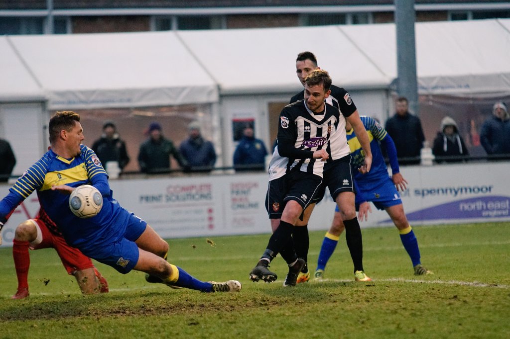 STATS | <a href="/MarkSparky10/">Mark Anderson</a> is on 🔥. His recent record 👇

6⃣ games 
3⃣ goals
5⃣ assists
3⃣ Man of the Match awards

Can he keep it up against <a href="/YorkCityFC/">York City FC</a> tomorrow? 🙏