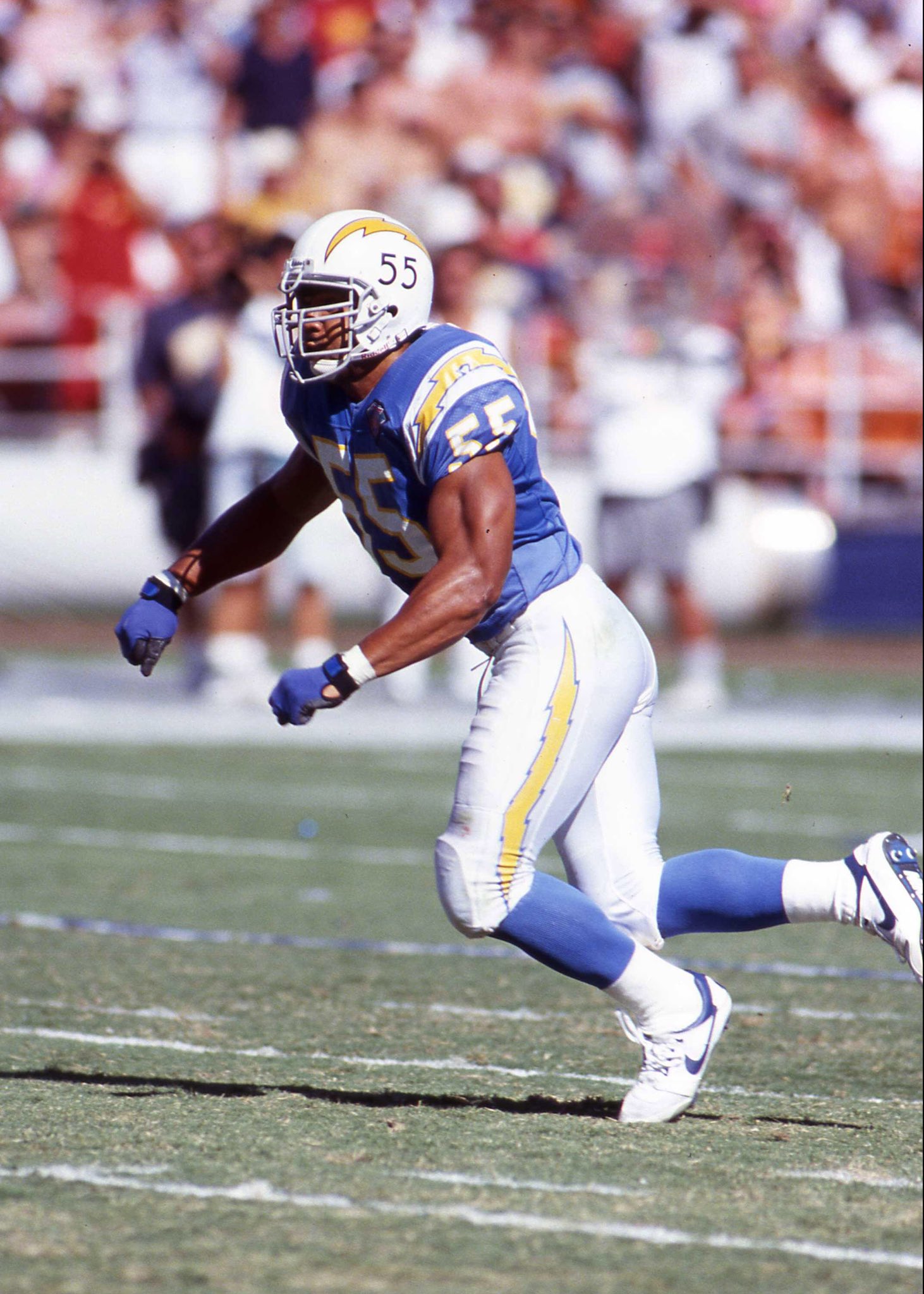 Happy birthday to the late great Junior Seau - RIP in HOF heaven! 