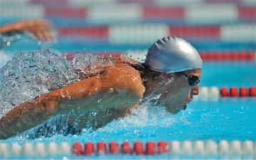 Milfordmirror's tweet photo. Boys swimming: Three Lawmen take first in two events https://t.co/LogRIOTH0D https://t.co/eA8w14PjD4
