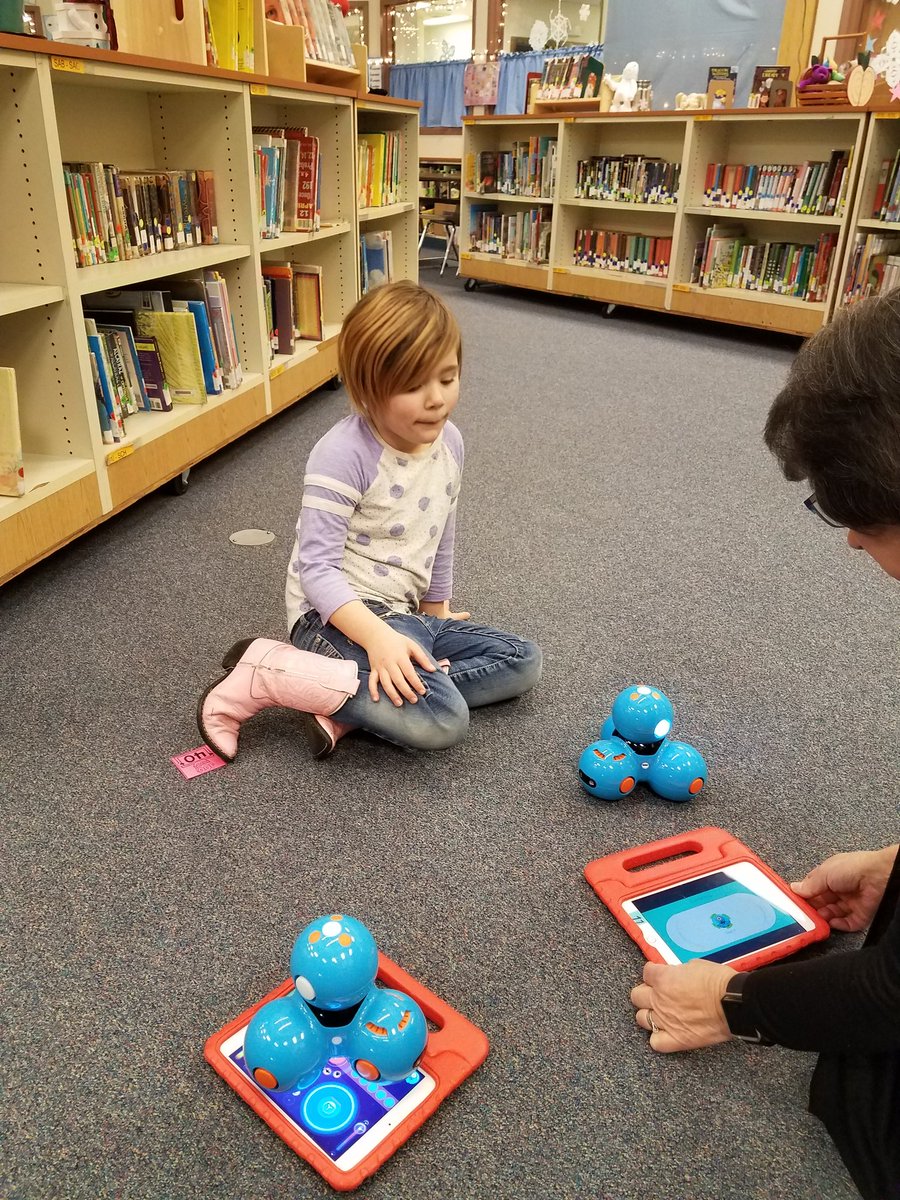 PrairiePanthers's tweet photo. DASH Robot coding with Mrs. Andersen's students! https://t.co/FN0ChDUgRN