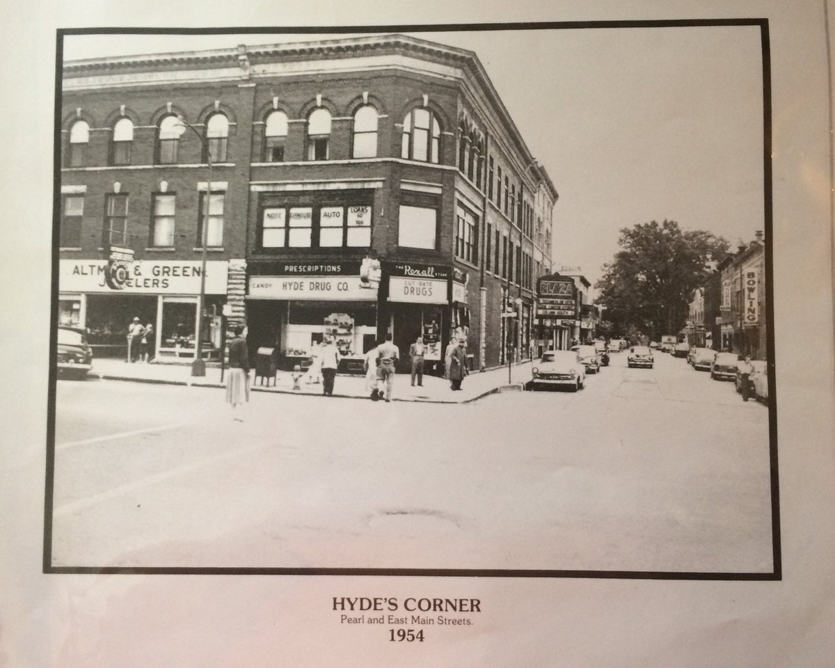 fchms's tweet image. "Hyde's corner" on the corner of East Main and Pearl - 1954 #HoH #Malone #History
