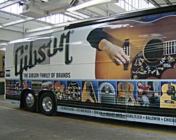 VP <a href="/CwillisWillis/">Clayton Willis</a> <a href="/StageNinjaGear/">Stage Ninja ®</a> catches a sarcastic look from <a href="/360FromTheEdge/">The Edge</a> for his lack of shreddery on this classic <a href="/gibsonguitar/">Gibson</a> gold top. 
Get em next time sir, you were just nervous.