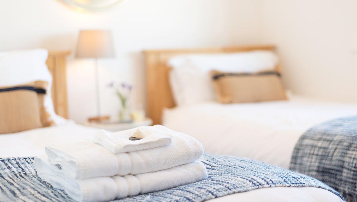 Only one available week remaining in the 2018 summer holidays!  Book now to secure 25th August to 1st September which includes the August Bank Holiday!
😎