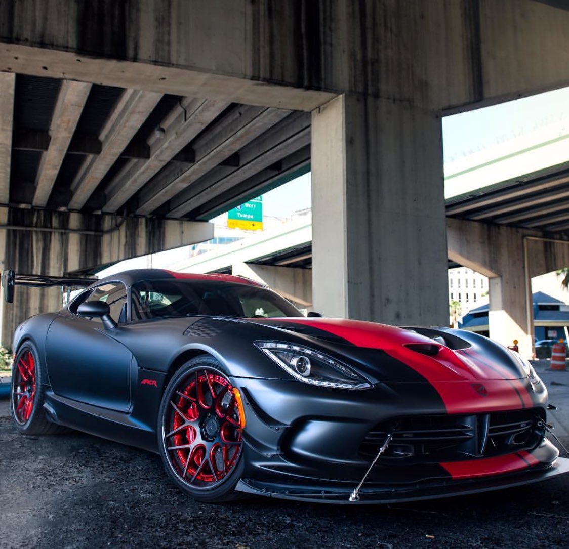 UltimateAuto_'s tweet image. American Club Racer | They saved the best for last! This Matt black 1of1 Vipers was one of the very last to roll out of the factory before they shut the Viper program down forever! Rollin @alphaonewheels Carbon Fiber wheels | #ViperACR #UALifeStyle #UltimateAuto #WorldWide