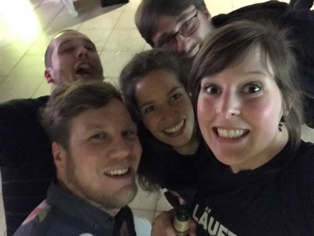 WusiWuu's tweet photo. Die #Interone grüßt alle anderen! Wir hoffen, ihr habt so viel Spaß wie wir beim #skc18 ! <3 https://t.co/PfLH1T2HYO