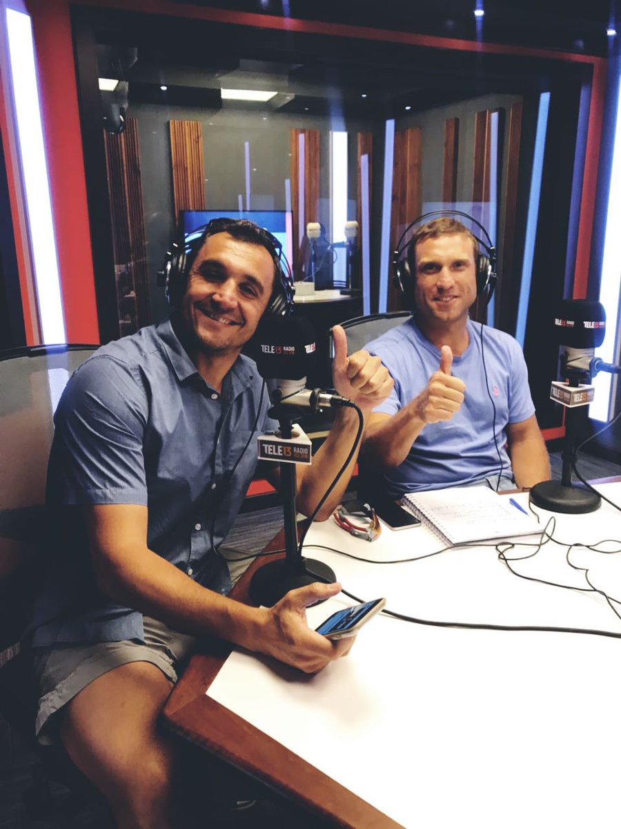 Tele13_Radio's tweet photo. 🤾🏻‍♂🏋🏽‍♀ ¿Pagas el gimnasio todo el año y no lo ocupas? 

Están en el estudio los amigos de @BeFitness_Chile para explicarnos de qué trata su App. 

🔴 Escúchalo acá: https://t.co/AjnZuXiC1D 
🔵 Lo ves por Facebook Live: https://t.co/2ChIRmR25h https://t.co/ZA2hifOUPY