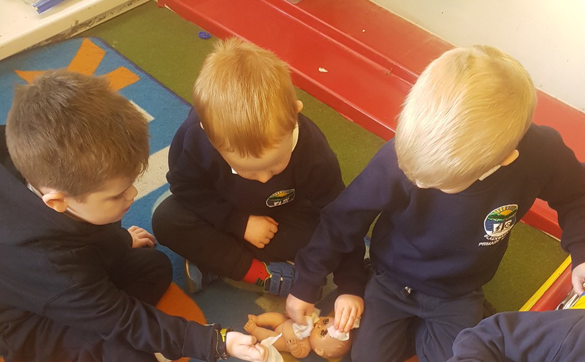 blaenbaglanwill's tweet image. Becoming independent, keeping clean 🛁