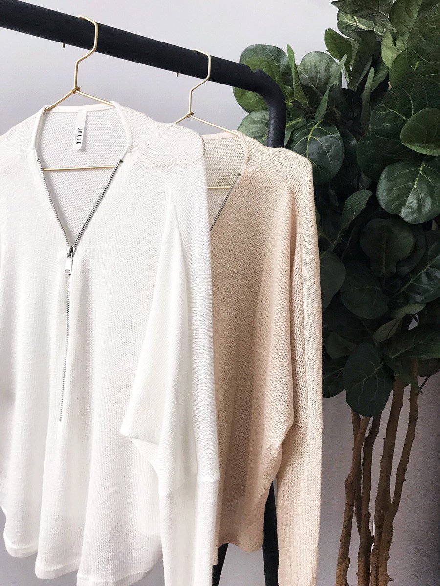 In love with this cozy top &amp; zipper detail! #Mendolovesyou